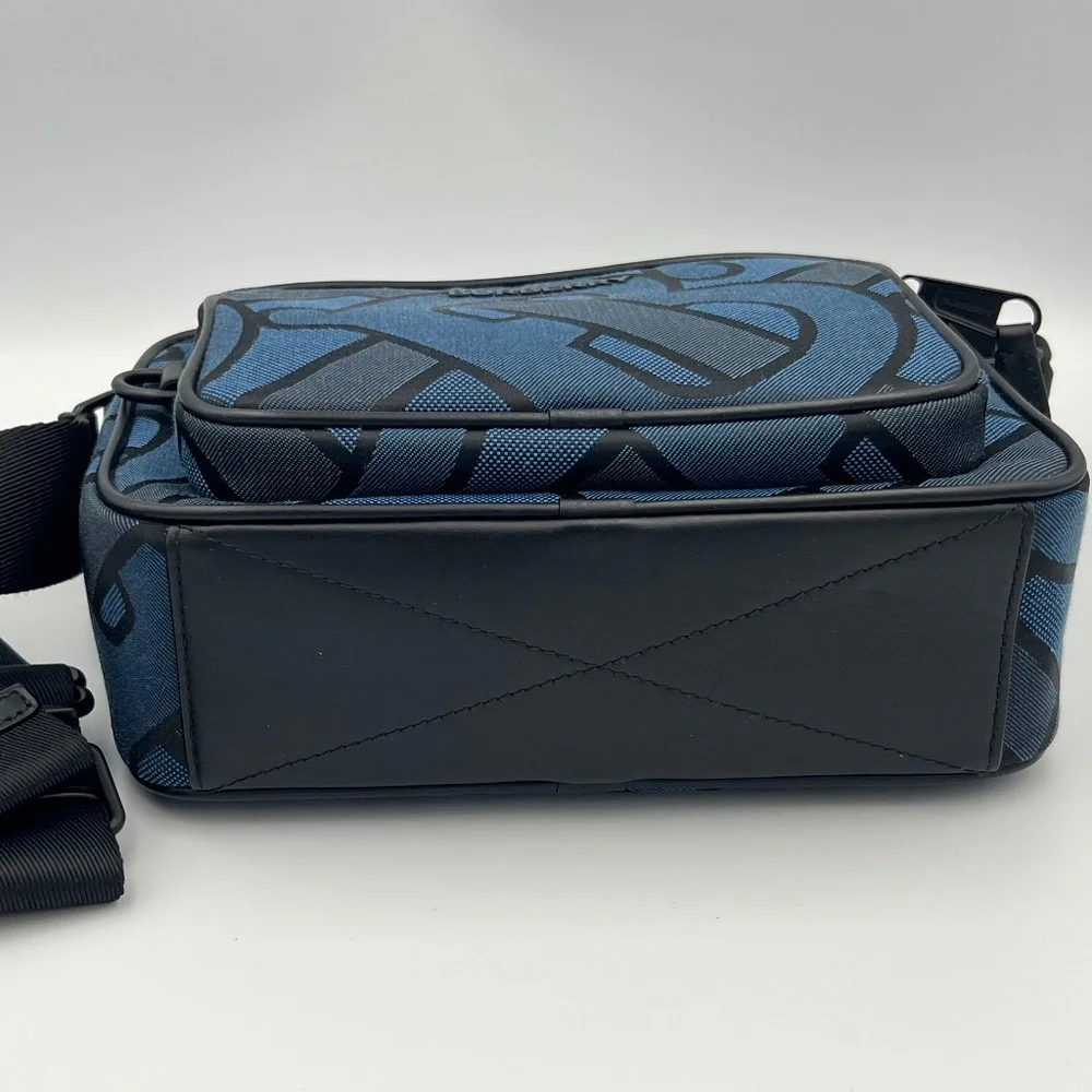 New Burberry Paddy Messenger Bag in Blue